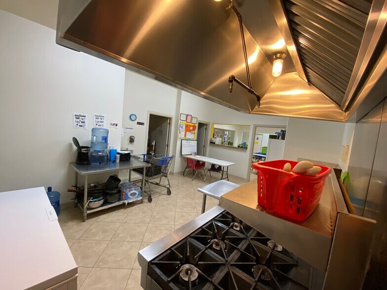 More Photos Of 2413 Colorado St, Mission Restaurant For Sale