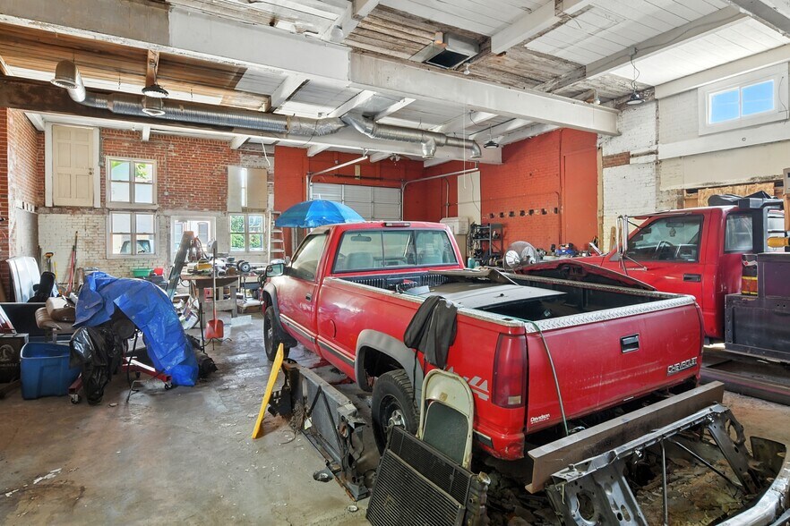 More Photos Of 285 Elm St, Westfield Storefront Retail Residential For Sale