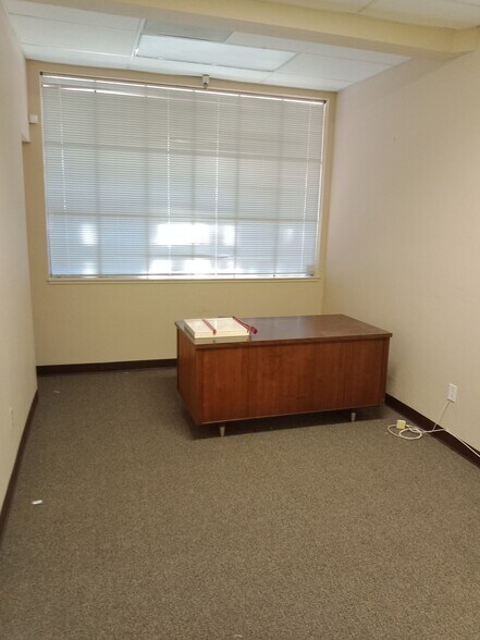 More Photos Of 1660-1690 San Pablo Ave, Pinole Medical For Lease