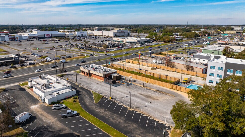 More Photos Of 7012 Davis Hwy, Pensacola Fast Food For Sale