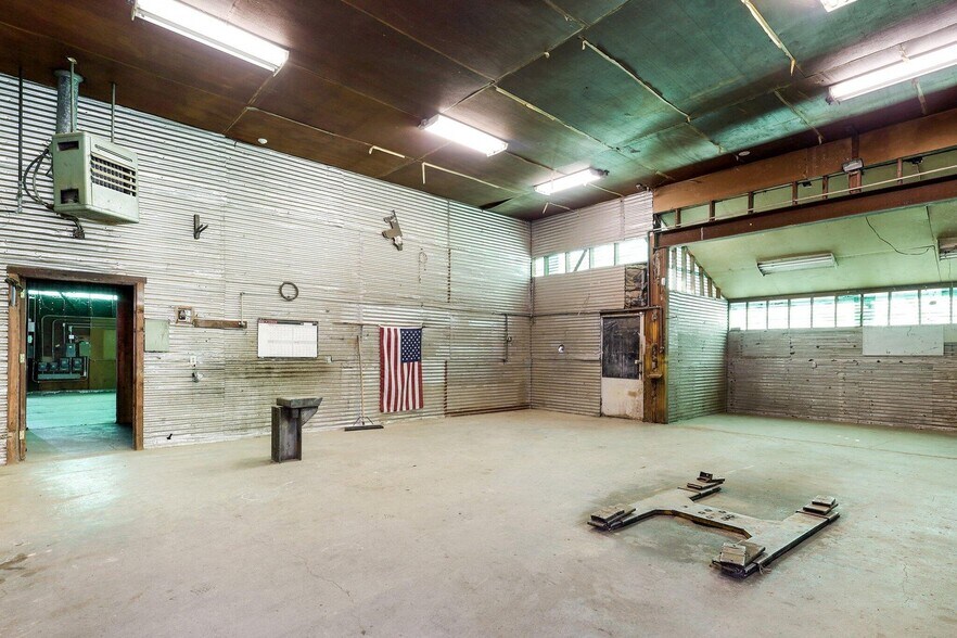 More Photos Of 18795 Jessie Rd, Anderson Distribution For Sale