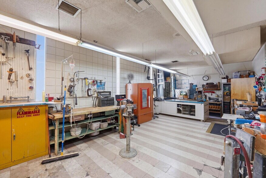 More Photos Of 2268 Long Beach Blvd, Long Beach Medical For Sale