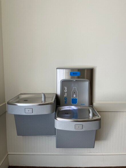 More Photos Of 236 E Front St, Traverse City Storefront Retail Office For Lease