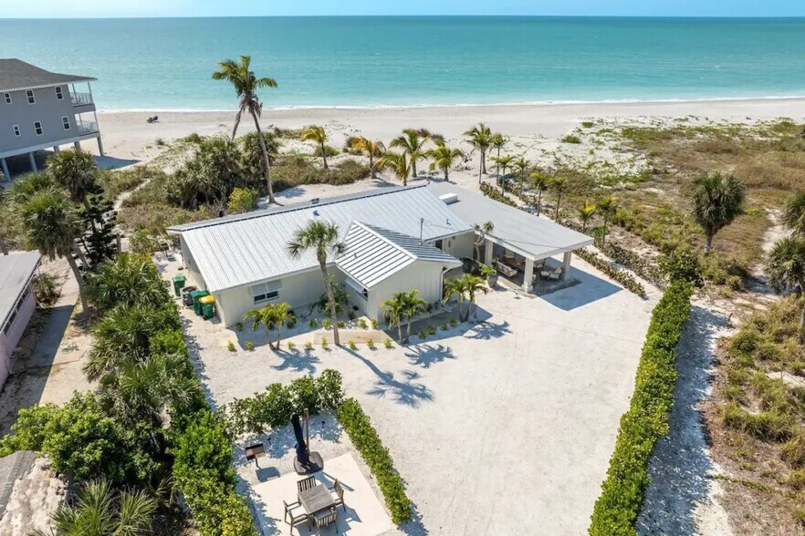 More Photos Of 2740 N Beach Rd, Englewood Multifamily For Sale