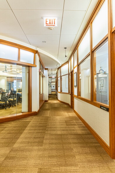 More Photos Of 50 E Washington St, Chicago Office For Sale