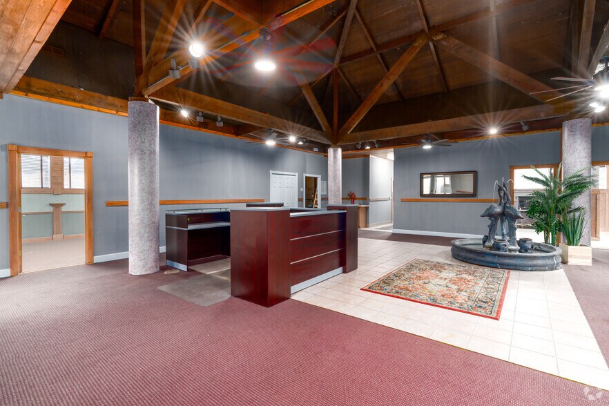 More Photos Of 2 Woodcross Dr, Columbia Medical For Sale