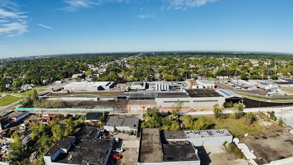 Primary Photo Of 8951 Alpine St, Detroit Auto Salvage Facility For Lease