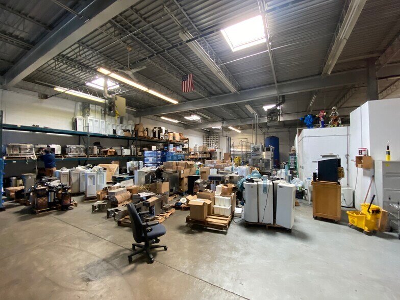 More Photos Of 522 Cottage Grove Rd, Bloomfield Manufacturing For Lease