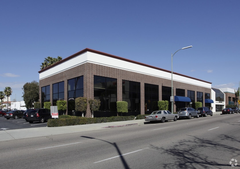 More Photos Of 230-270 W 2nd Ave, Escondido Office For Lease