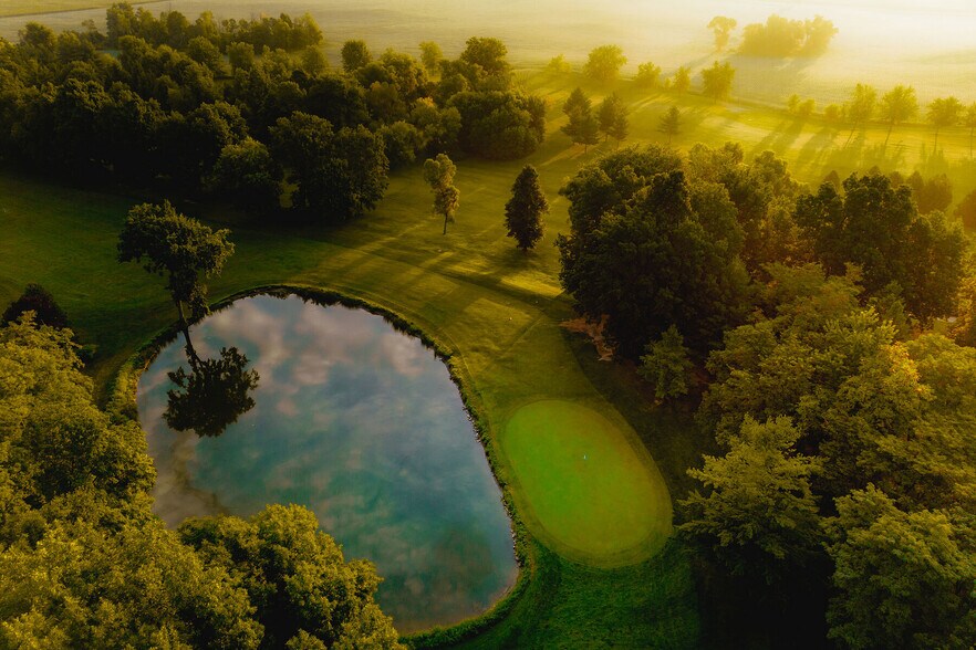 More Photos Of 324183 Mount Elgin Rd, South-West Oxford Golf Course Driving Range For Sale