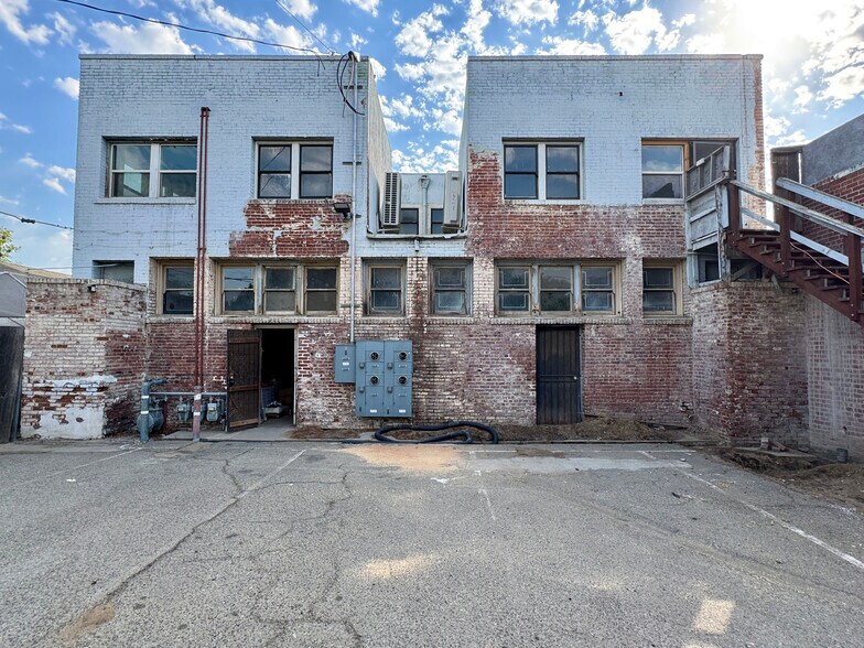 More Photos Of 373 N Fresno St, Fresno Storefront Retail Residential For Sale