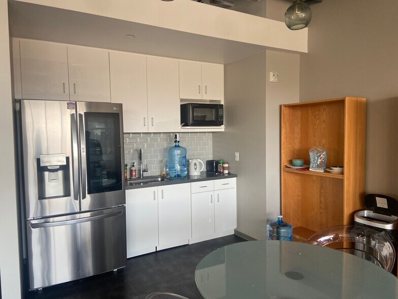 More Photos Of 19490 Sandridge Way, Leesburg Medical For Lease