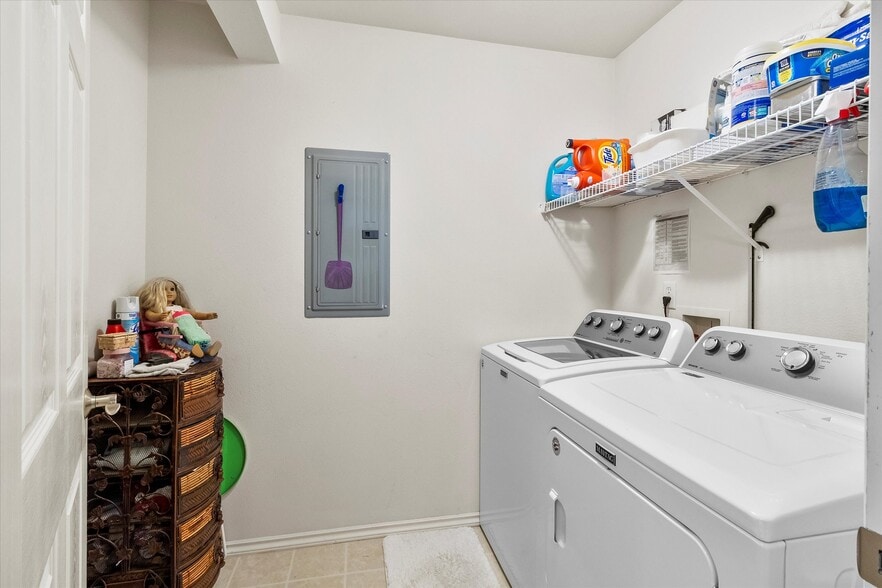 More Photos Of 344 E Bellis Fair Pky, Bellingham Apartments For Sale