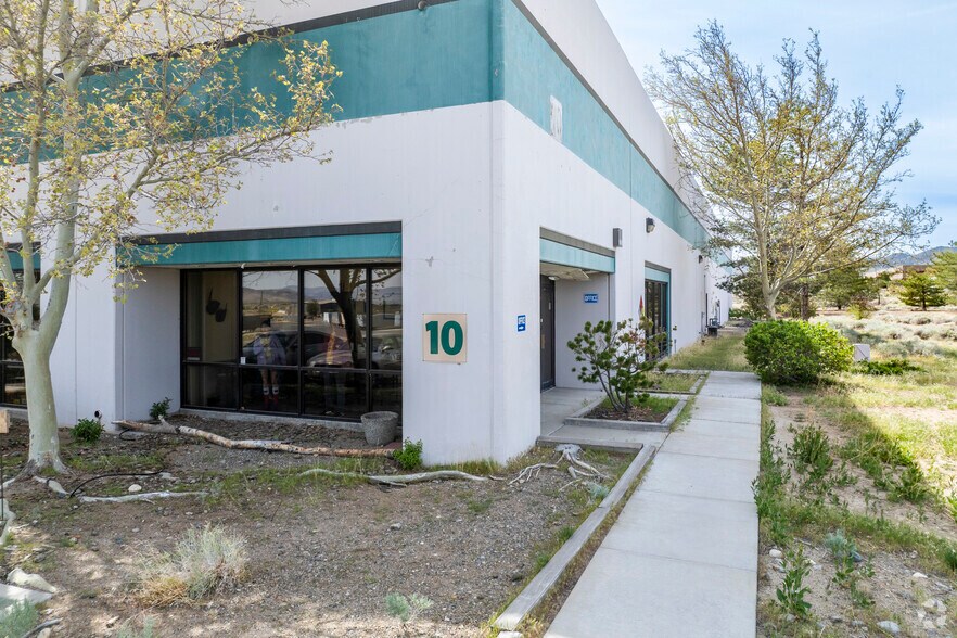 More Photos Of 10 Airpark Vista Blvd, Dayton Warehouse For Sale