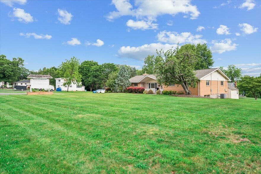 More Photos Of 3582 Us-22, Somerville Office For Sale