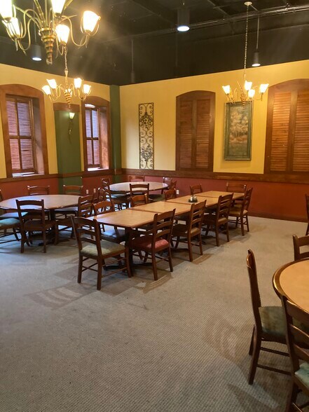 More Photos Of 2704 Walton Way, Marion Restaurant For Lease