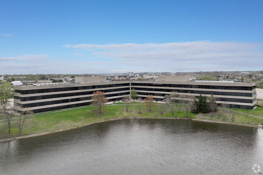 More Photos Of 7440 Woodland Dr, Indianapolis Medical For Lease