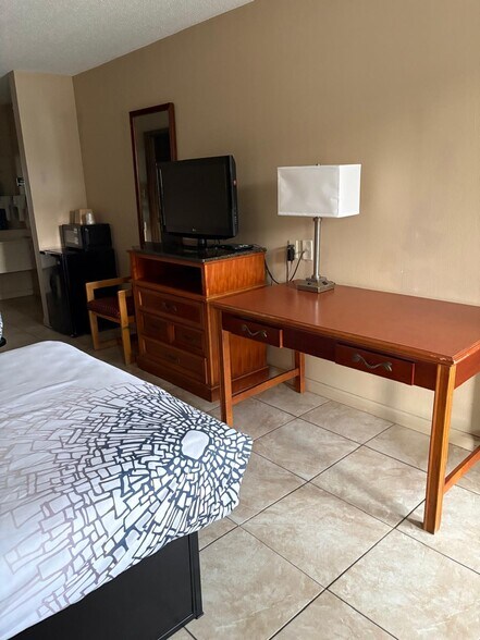 More Photos Of 2605 S Range Ave, Denham Springs Hotel For Sale