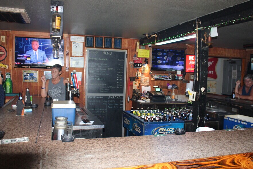 More Photos Of 4403 Buena Vista Ln, Holiday Bar For Sale