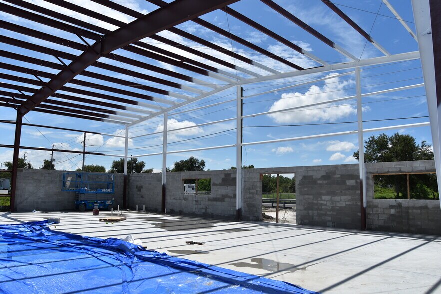 More Photos Of 7125 114th Ave, Largo Warehouse For Lease