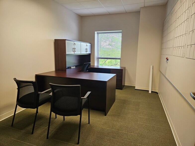 More Photos Of 4525 Sunset Blvd, Steubenville Storefront Retail Office For Lease