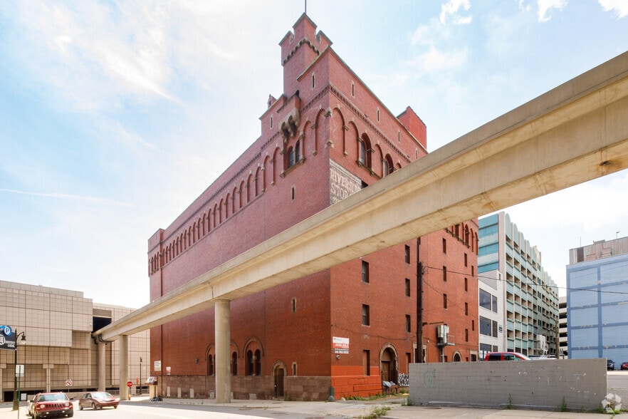 More Photos Of 623 Cass Ave, Detroit Showroom For Lease