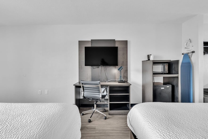 More Photos Of 962 Riverview Rd, Rock Hill Hotel For Sale