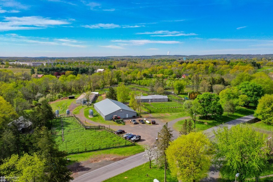 More Photos Of 2071 Baus Rd, East Greenville Sports And Entertainment For Sale