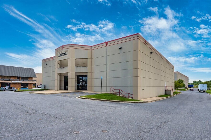 More Photos Of 7315-A Grove Rd, Frederick Warehouse For Lease