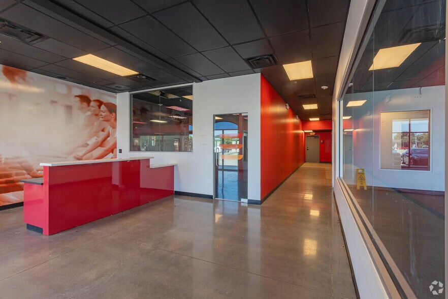 More Photos Of 480 24th Ave NW, Norman General Retail For Sale