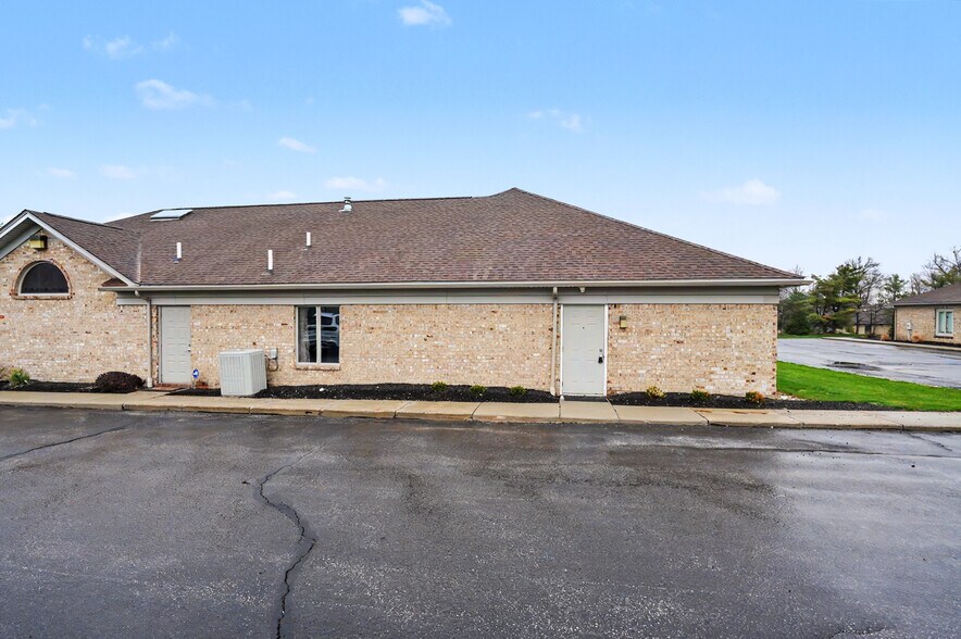 More Photos Of 819 Southwestern Run, Youngstown Medical For Sale