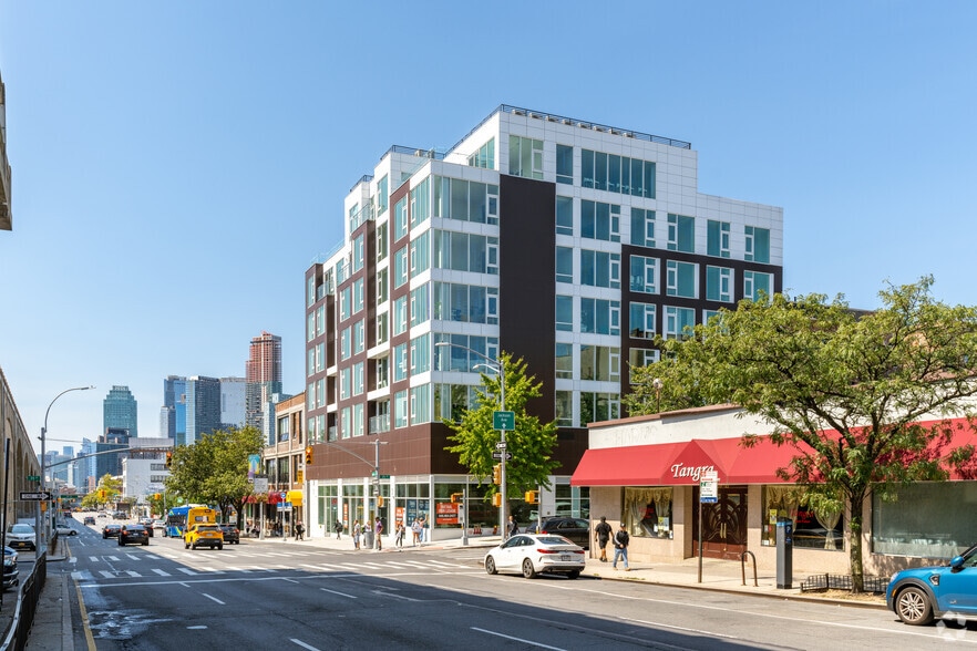 More Photos Of 39-11 Queens Blvd, Long Island City Apartments For Lease