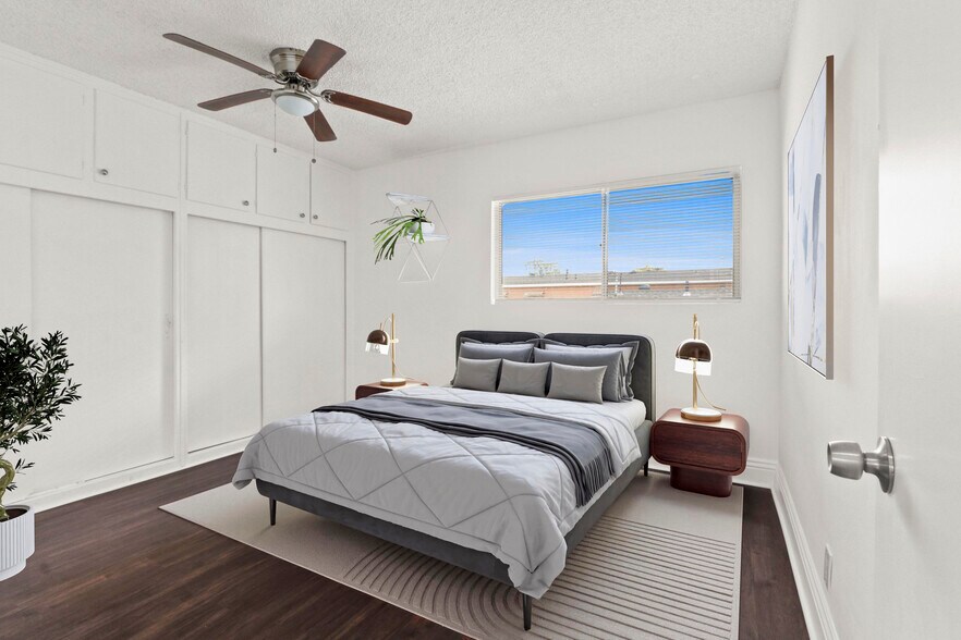 More Photos Of 473 E 55th St, Long Beach Apartments For Sale