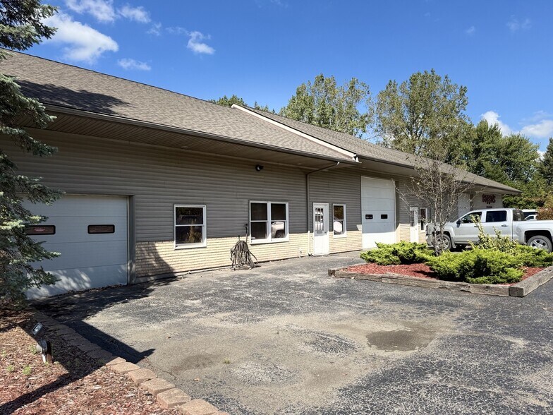 More Photos Of 25968 Waltz Rd, New Boston Auto Repair For Sale