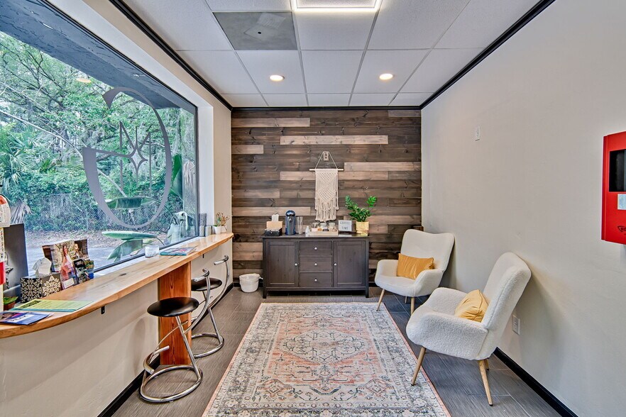 More Photos Of 1724 NE 2nd St, Gainesville Light Manufacturing For Sale