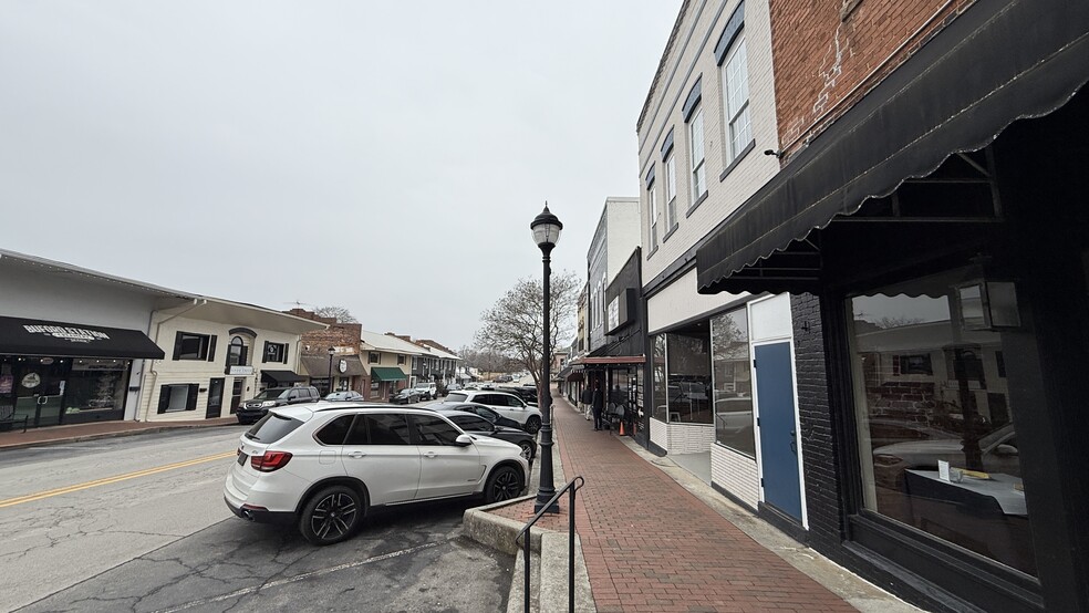 More Photos Of 25 E Main St, Buford Office For Sale