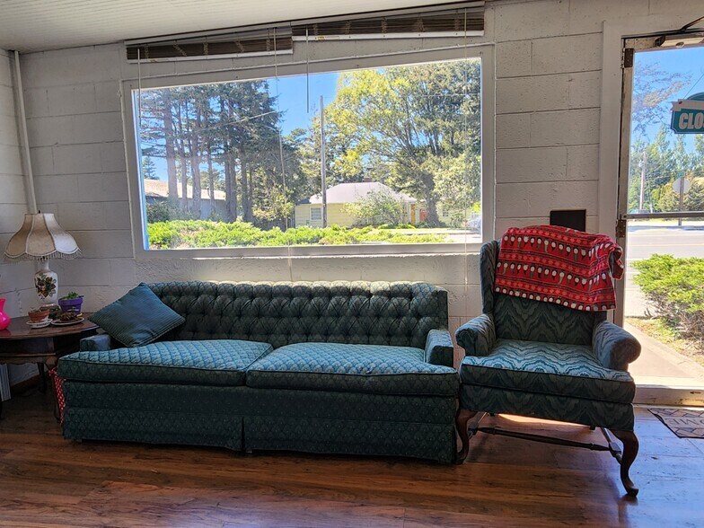 More Photos Of 1738 Oregon St, Port Orford Contractor Storage Yard For Sale