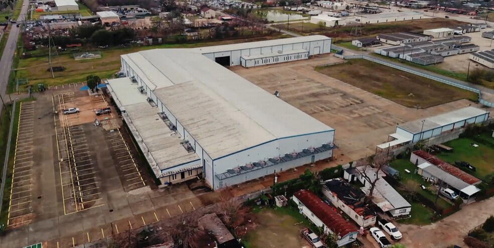 More Photos Of 1121 Buschong St, Houston Warehouse For Lease