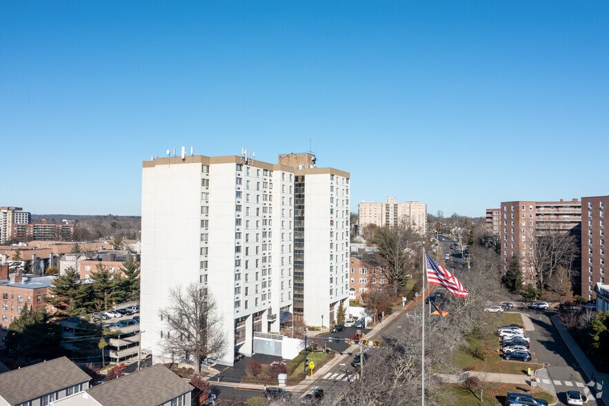 More Photos Of 60 Strawberry Hill Ave, Stamford Apartments For Sale