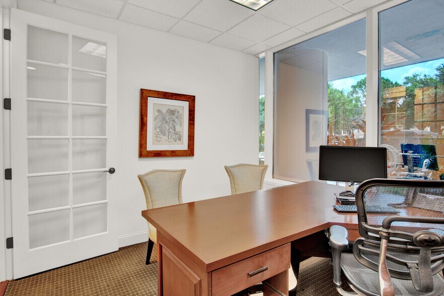 More Photos Of 6200 Metrowest Blvd, Orlando Coworking Space