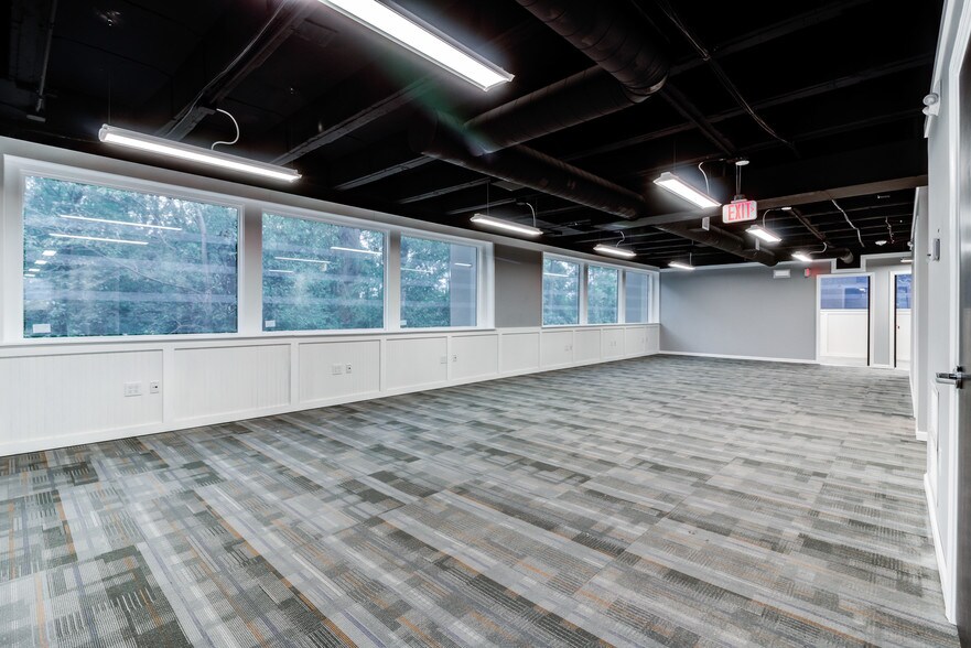 More Photos Of 25300 Lorain Rd, North Olmsted Medical For Lease