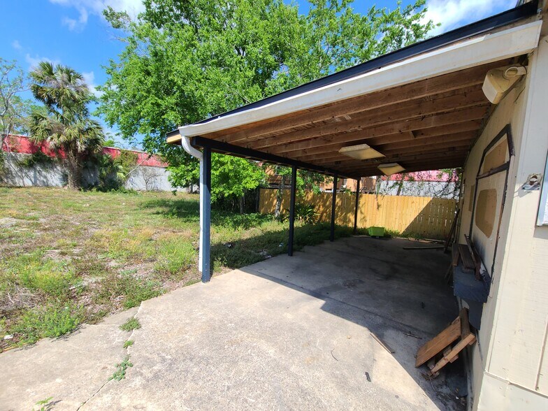 More Photos Of 330 Madison Ave, Daytona Beach Bar For Sale