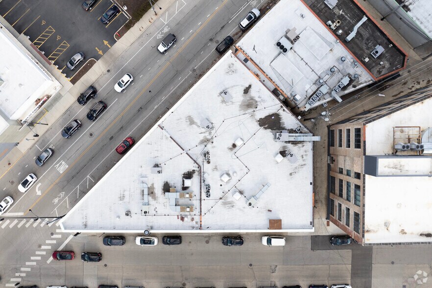 More Photos Of 2150-2183 N Clybourn Ave, Chicago Storefront Retail Office For Lease
