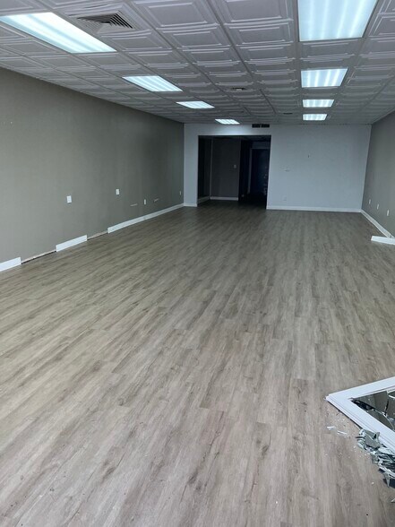 More Photos Of 1845-1849 Straight Path, Lindenhurst Freestanding For Lease