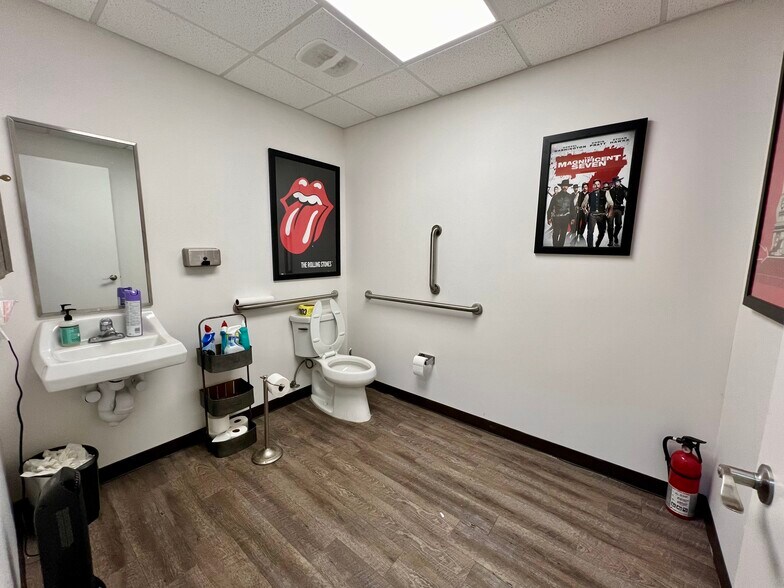 More Photos Of 430 Haynie Ave, Nashville Warehouse For Lease