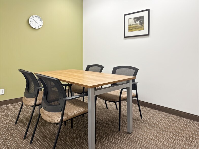 More Photos Of 600 Crowfoot Cres NW, Calgary Coworking Space