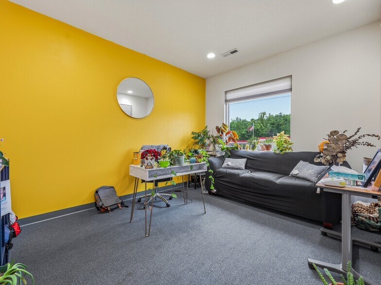More Photos Of 149 New Leicester Hwy, Asheville Office For Sale