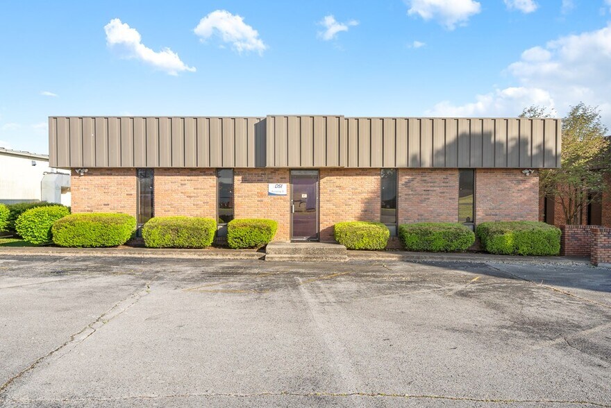More Photos Of 208 Bradshaw Pike, Hopkinsville Light Distribution For Lease