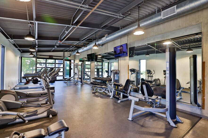 More Photos Of 2030 E Maple Ave, El Segundo Loft Creative Space For Sale