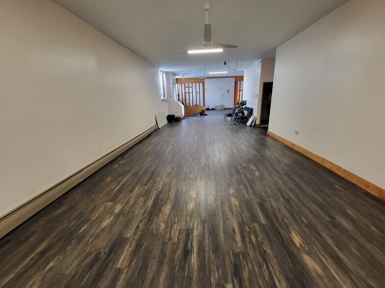 More Photos Of 1688 Webster Ave, Bronx Drugstore For Lease